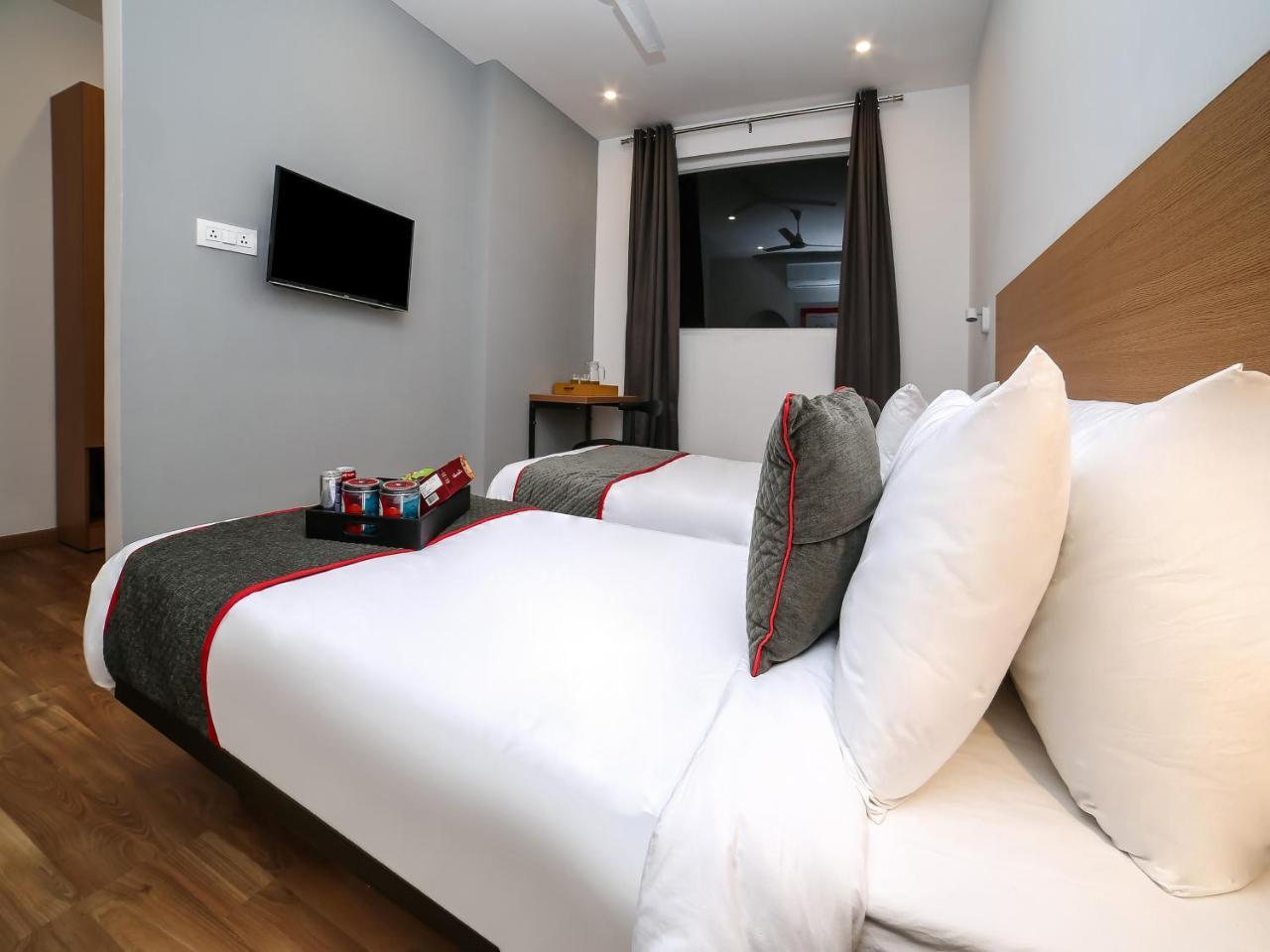 Oyo Townhouse 80 Meera Bagh Delhi  Luaran gambar